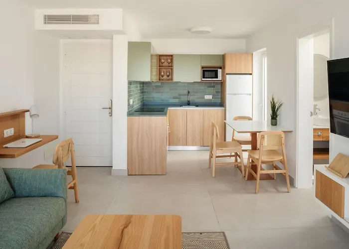 Nazaret - Adults Only * Arrecife (Lanzarote)