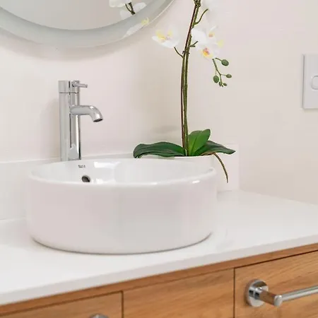 Nazaret - Adults Only *